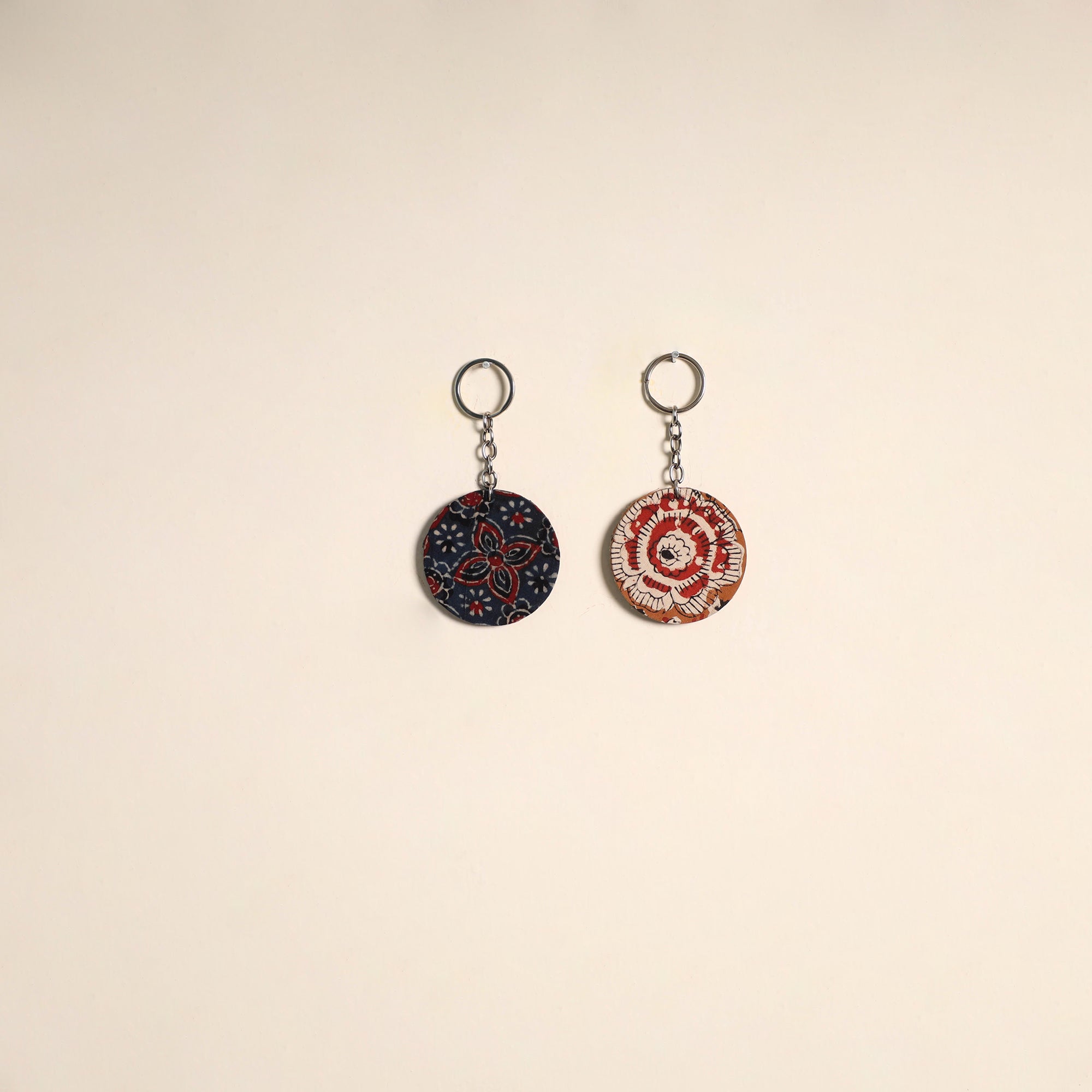 Multicolor - fabric-embellished wood keychain (set of 2) 40