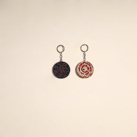 Multicolor - fabric-embellished wood keychain (set of 2) 40