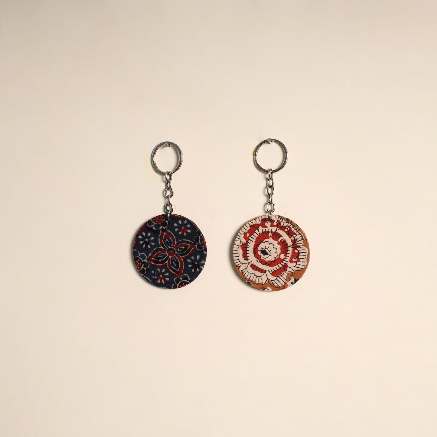Multicolor - fabric-embellished wood keychain (set of 2) 40