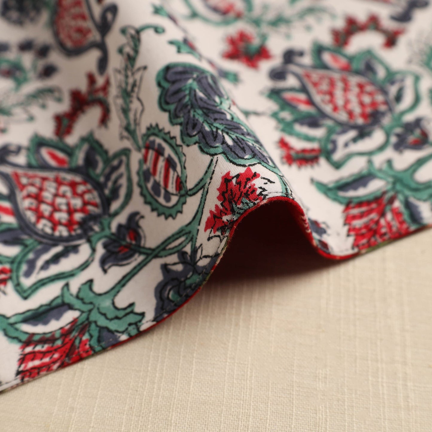  Multicolor Floral Print Cotton Reversible Table Mat 