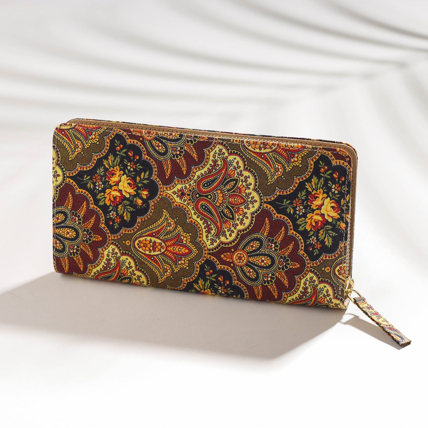Multicolo Floral Printed Handcrafted Wallet
