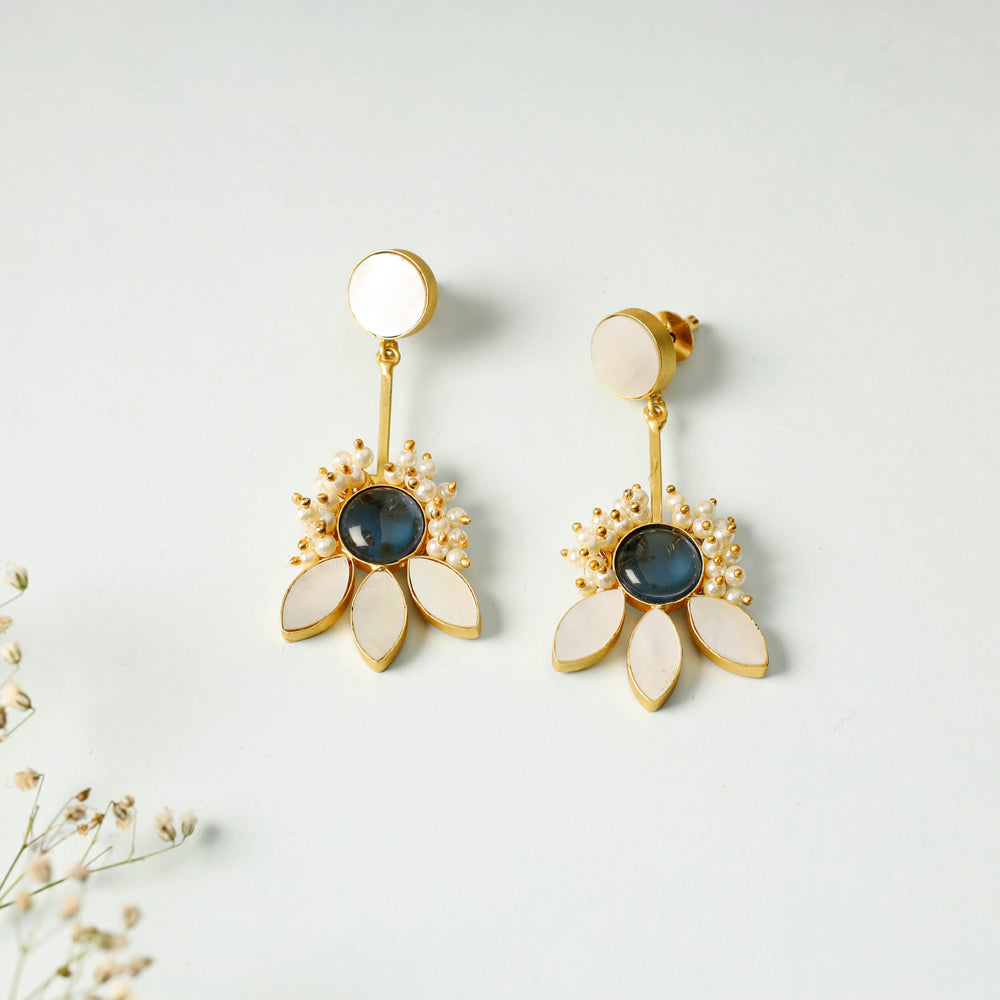  Golden Plated Seep Pearl & Onyx Stones Earrings 