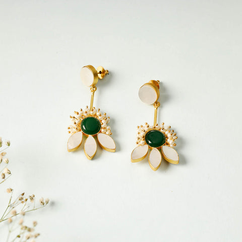 Golden Plated Seep Pearl & Onyx Naural Stone Earrings
