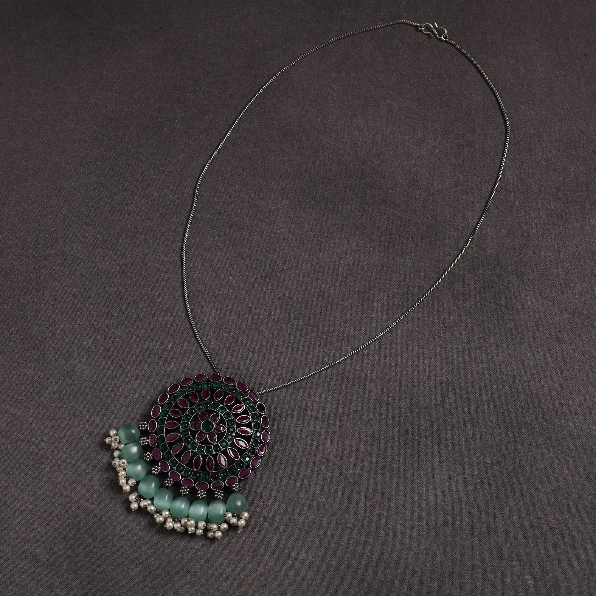  GS Stone Embedded Pendant Necklace