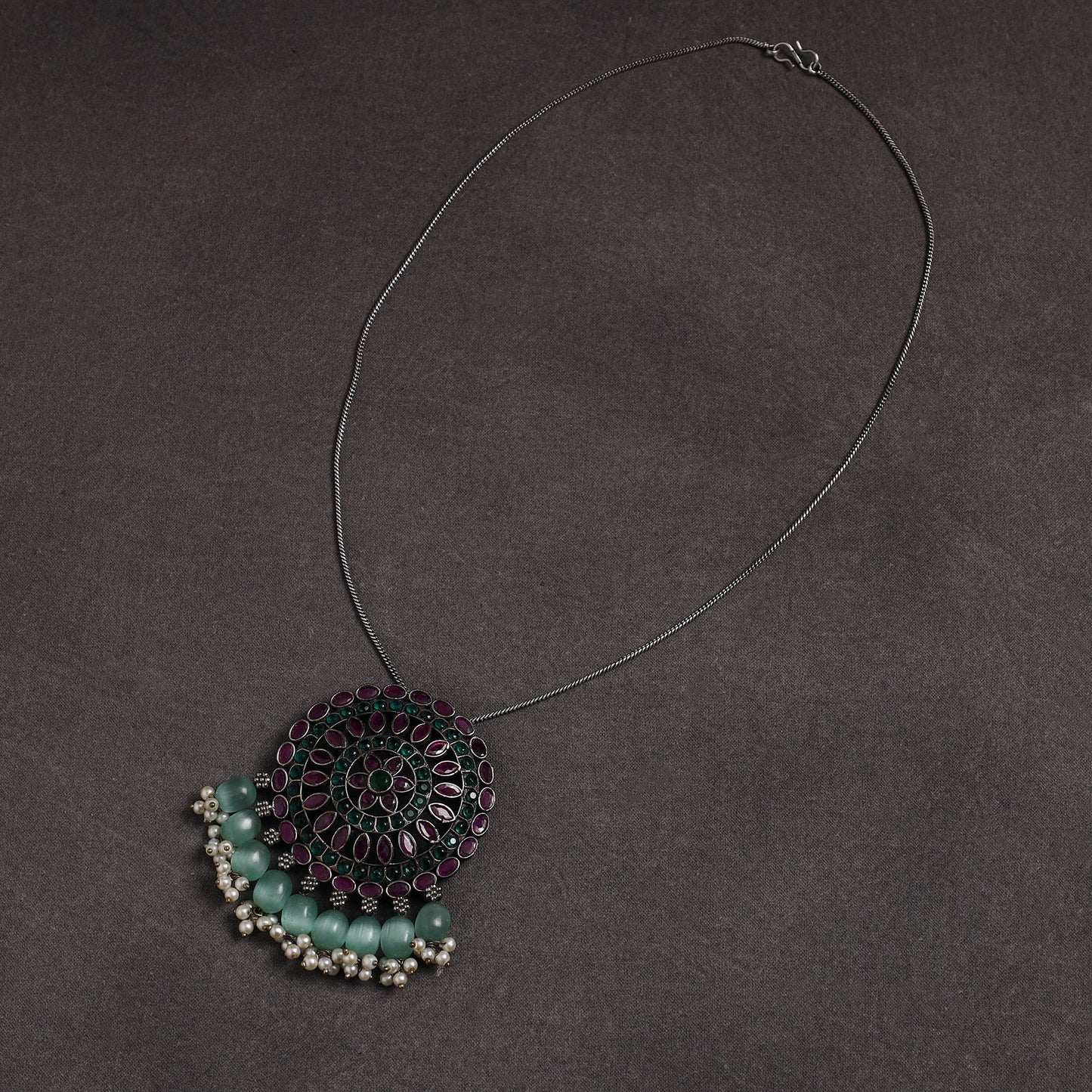  GS Stone Embedded Pendant Necklace