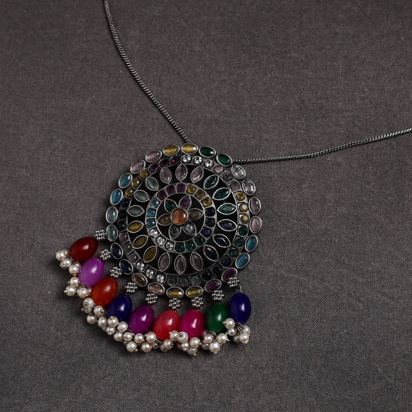  GS Stone Embedded Pendant Necklace