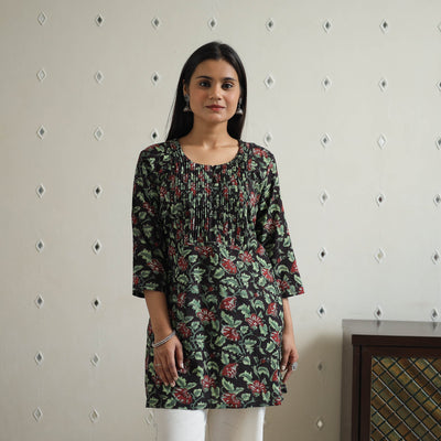Hand Block Printed Cotton Short Pintuck Bagru Kurta for Women