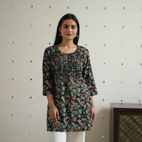Hand Block Printed Cotton Short Pintuck Bagru Kurta for Women