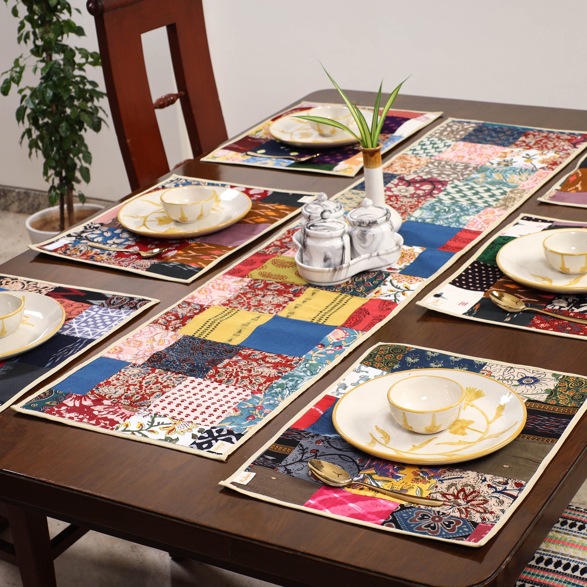 Multicolor - handcrafted cotton fusion table runner set