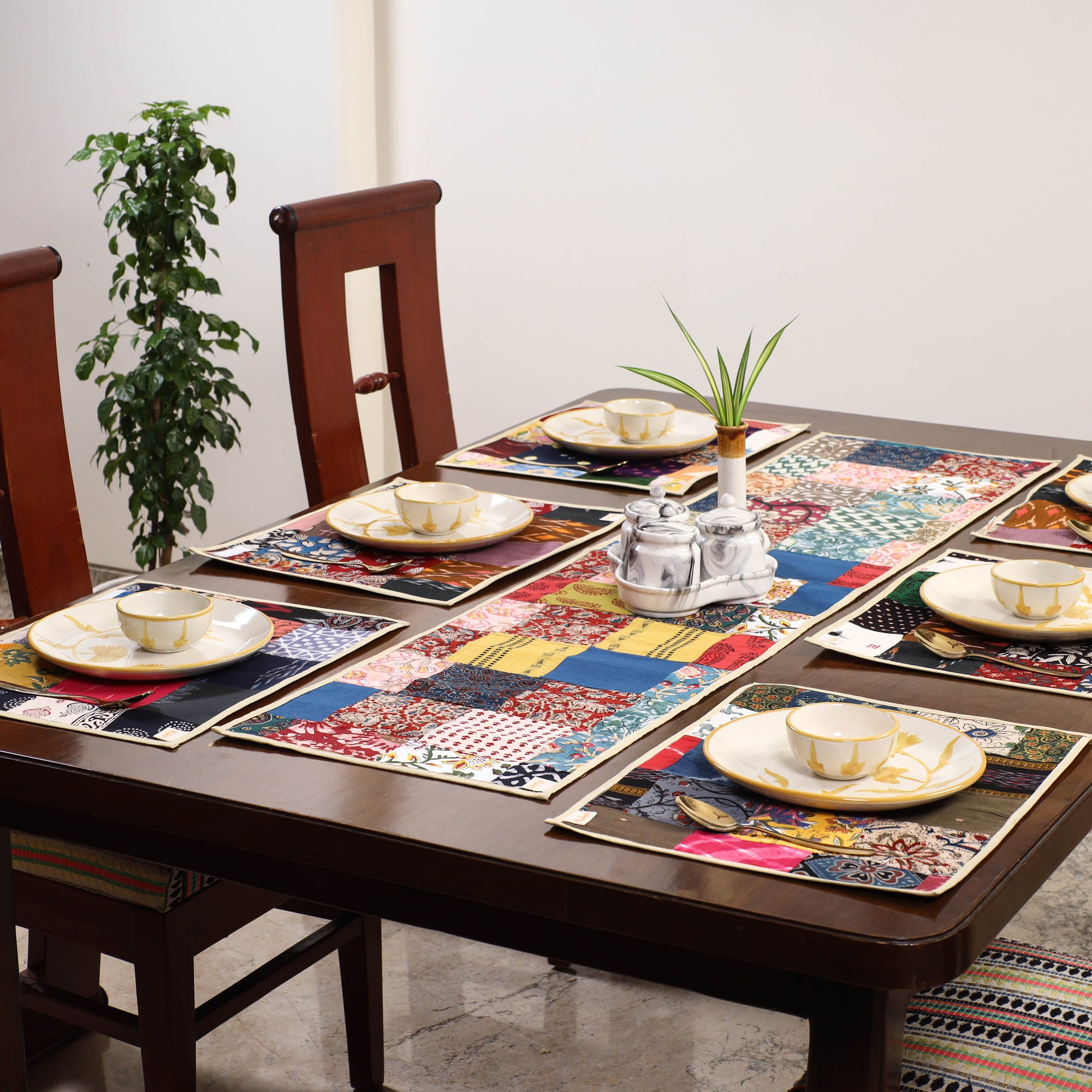 Multicolor - handcrafted cotton fusion table runner set