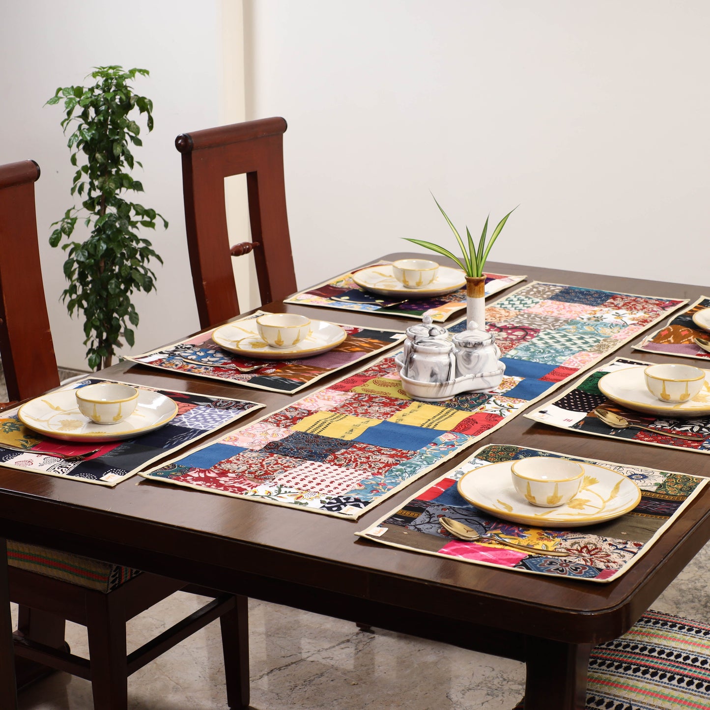 Multicolor - handcrafted cotton fusion table runner set