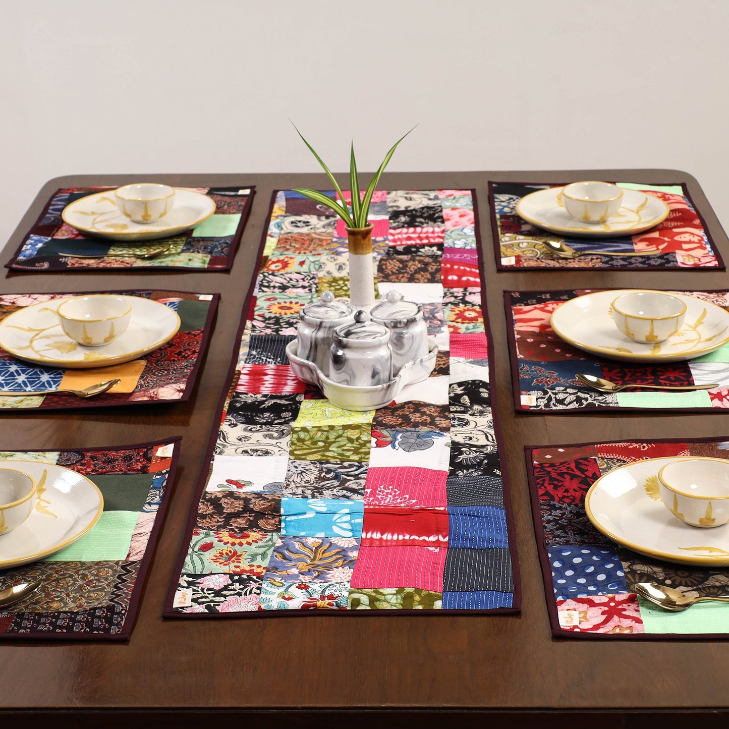 Multicolor - handcrafted cotton fusion table runner set