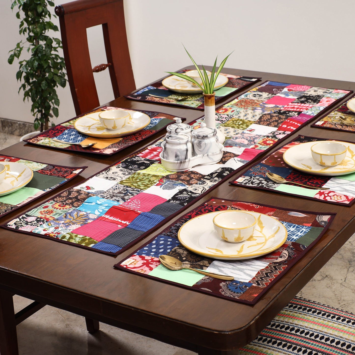 Multicolor - handcrafted cotton fusion table runner set