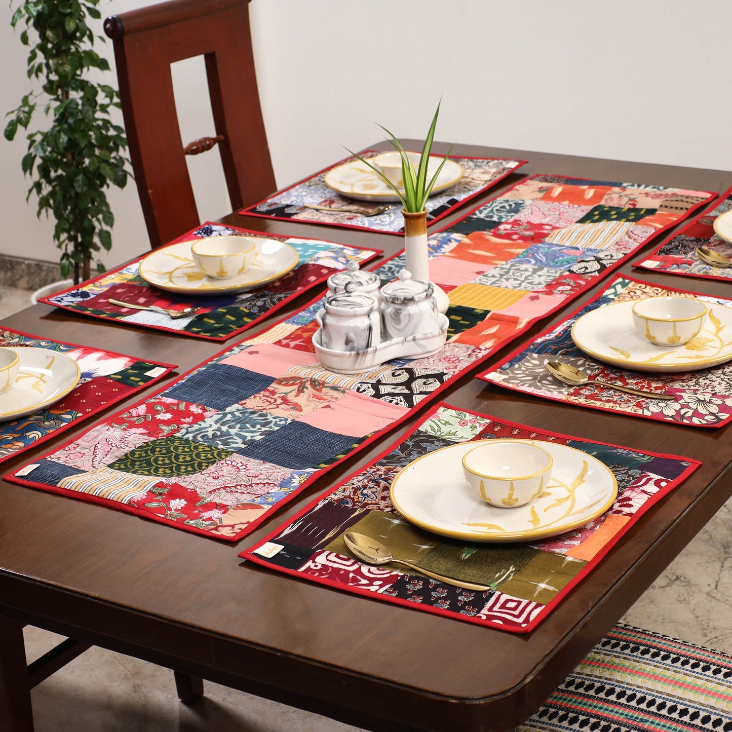 Multicolor - handcrafted cotton fusion table runner set