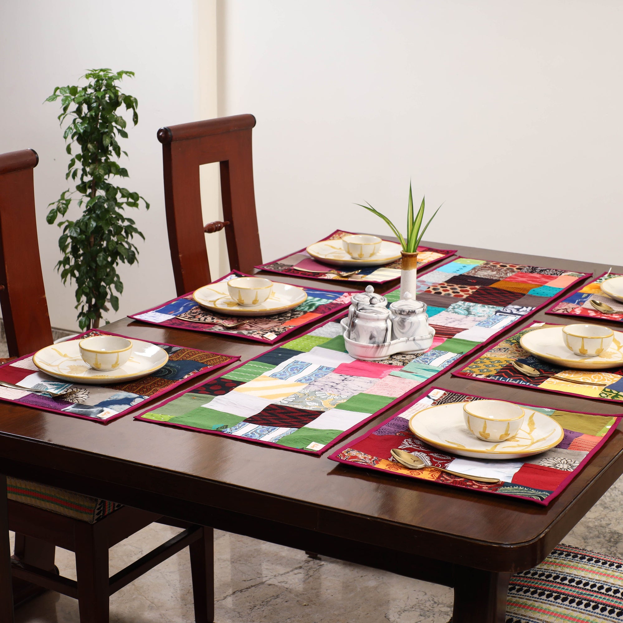 Multicolor - handcrafted cotton fusion table runner set
