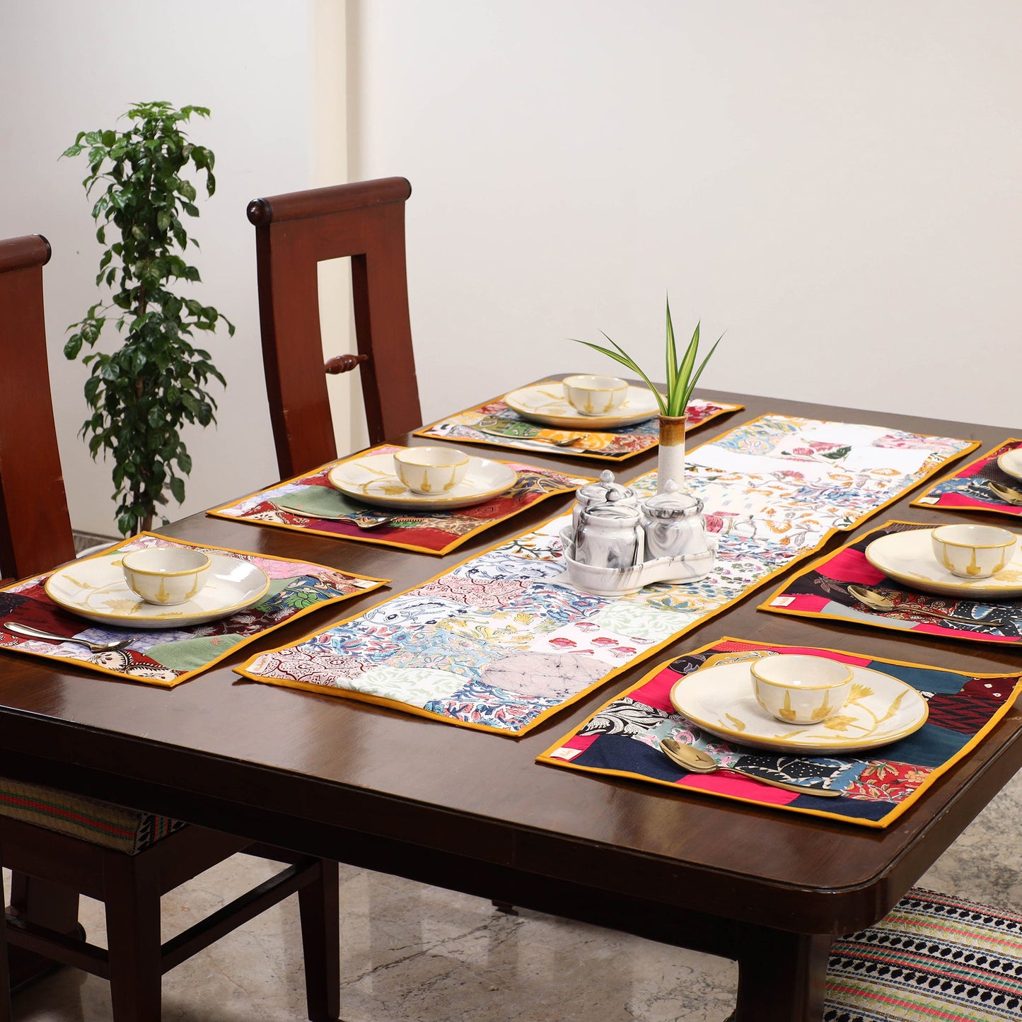 Multicolor - handcrafted cotton fusion table runner set