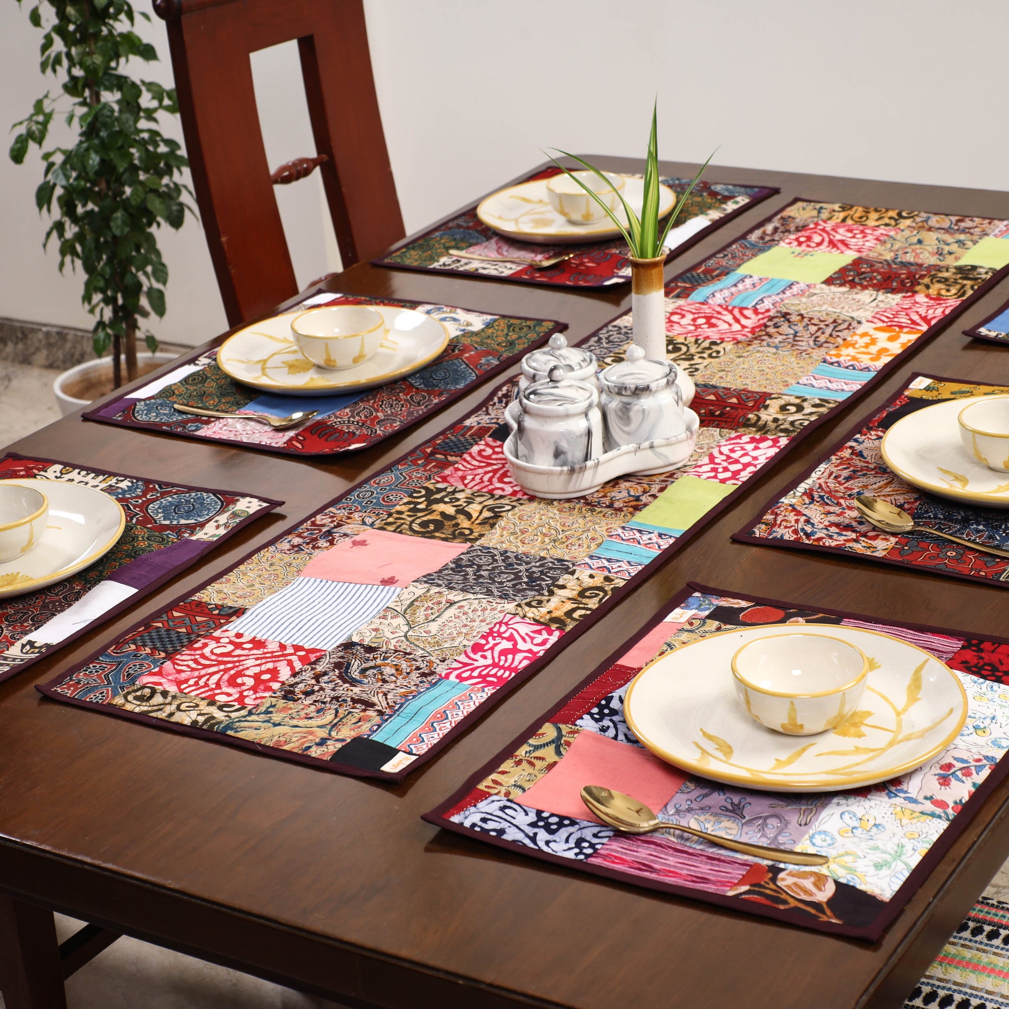 Multicolor - handcrafted cotton fusion table runner set
