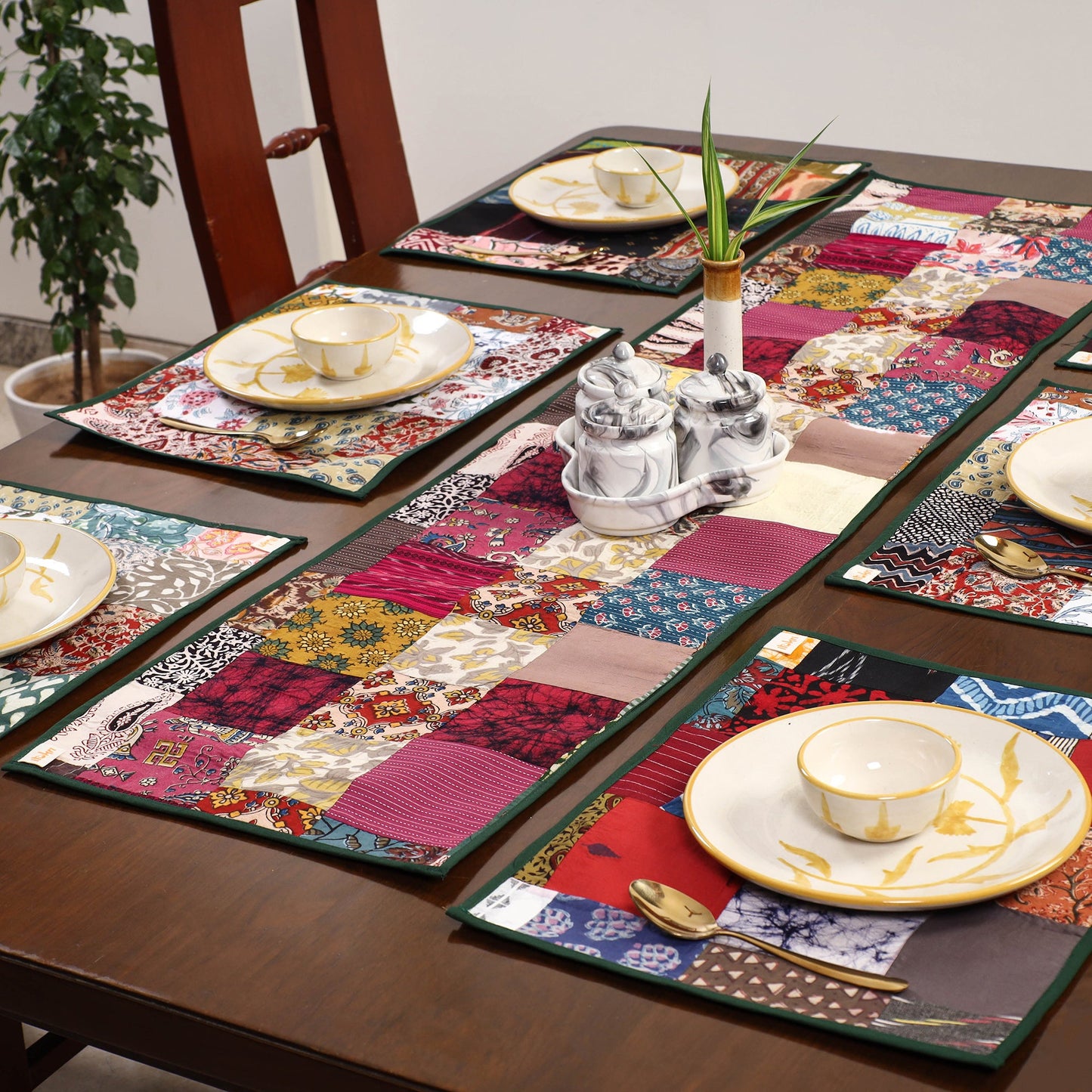 Multicolor - handcrafted cotton fusion table runner set