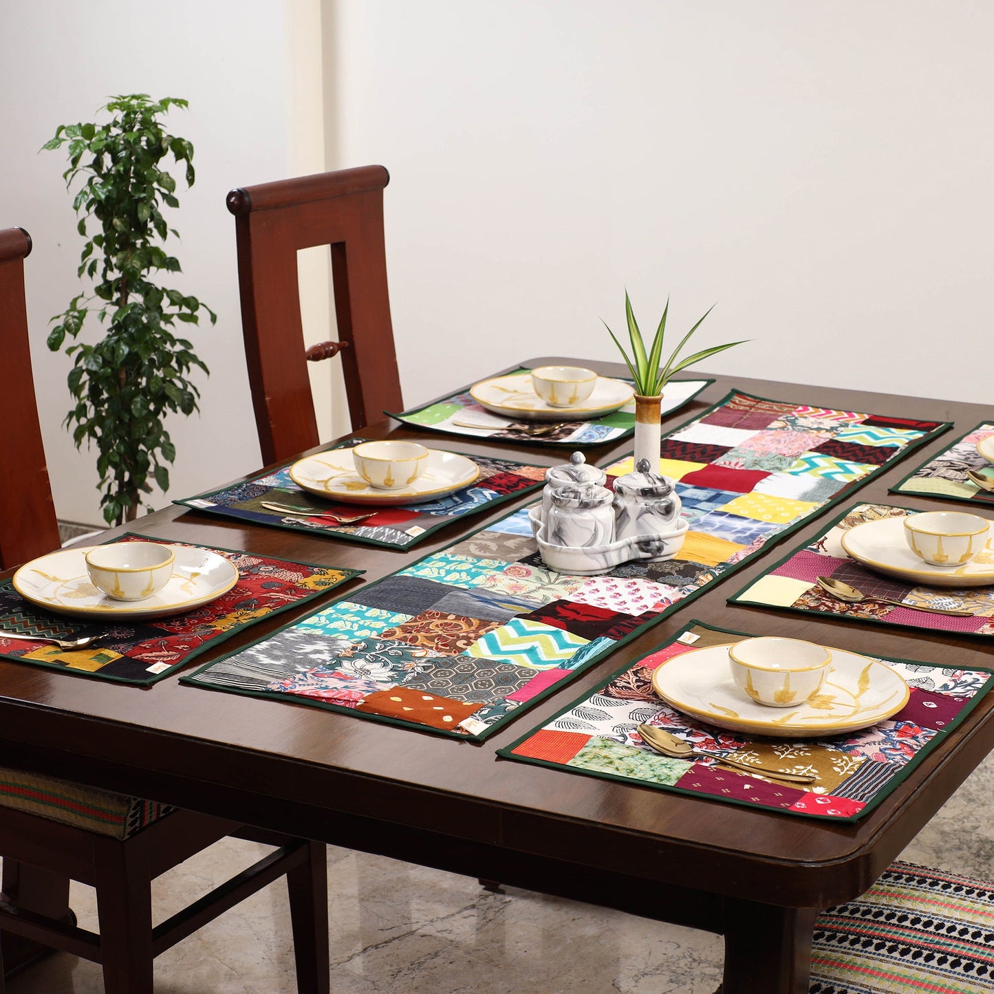 Multicolor - handcrafted cotton fusion table runner set