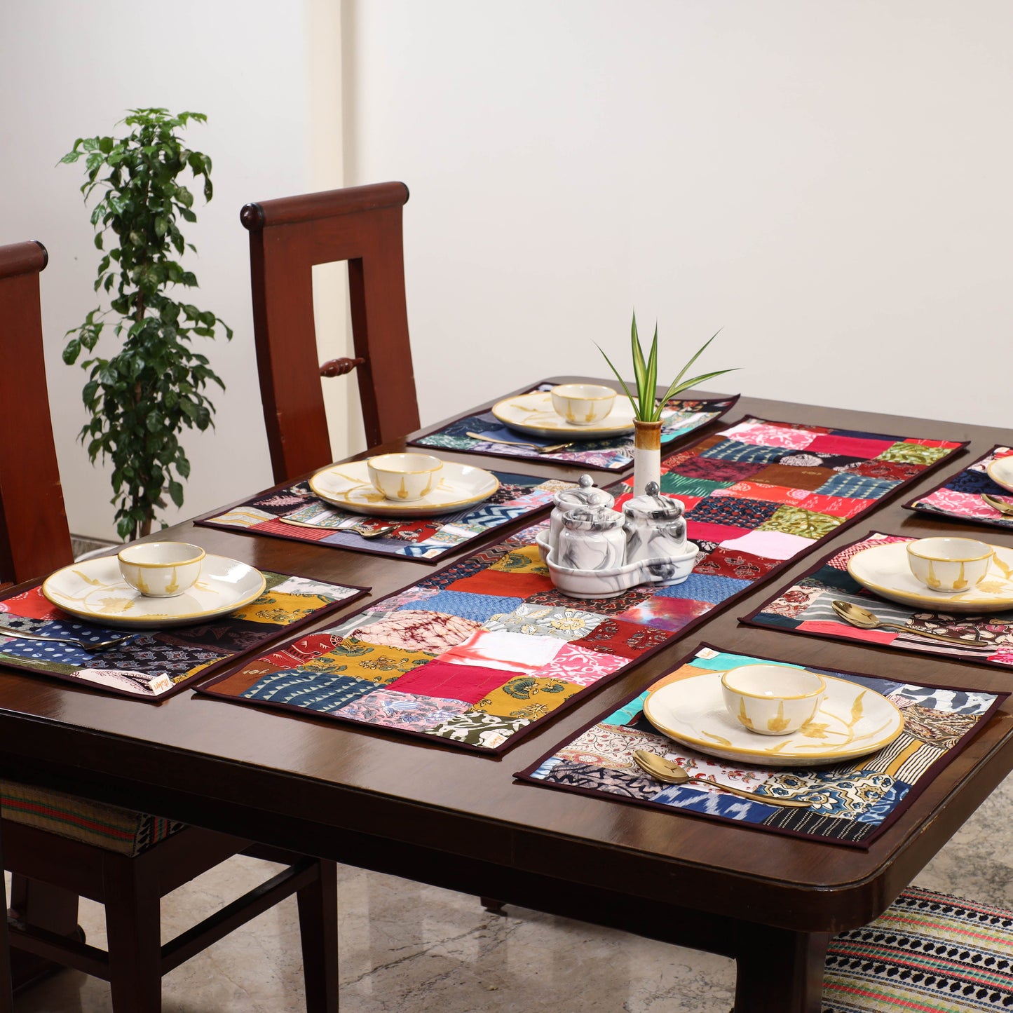 Multicolor - handcrafted cotton fusion table runner set