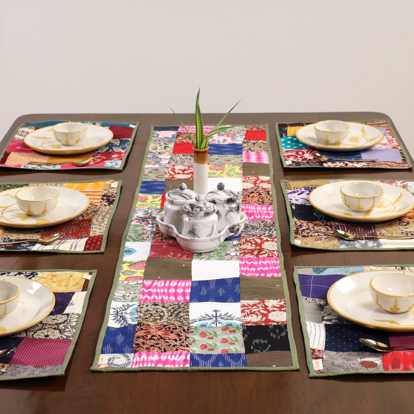 Multicolor - handcrafted cotton fusion table runner set
