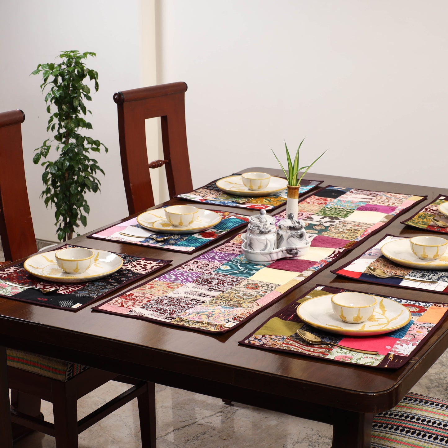 Multicolor - handcrafted cotton fusion table runner set