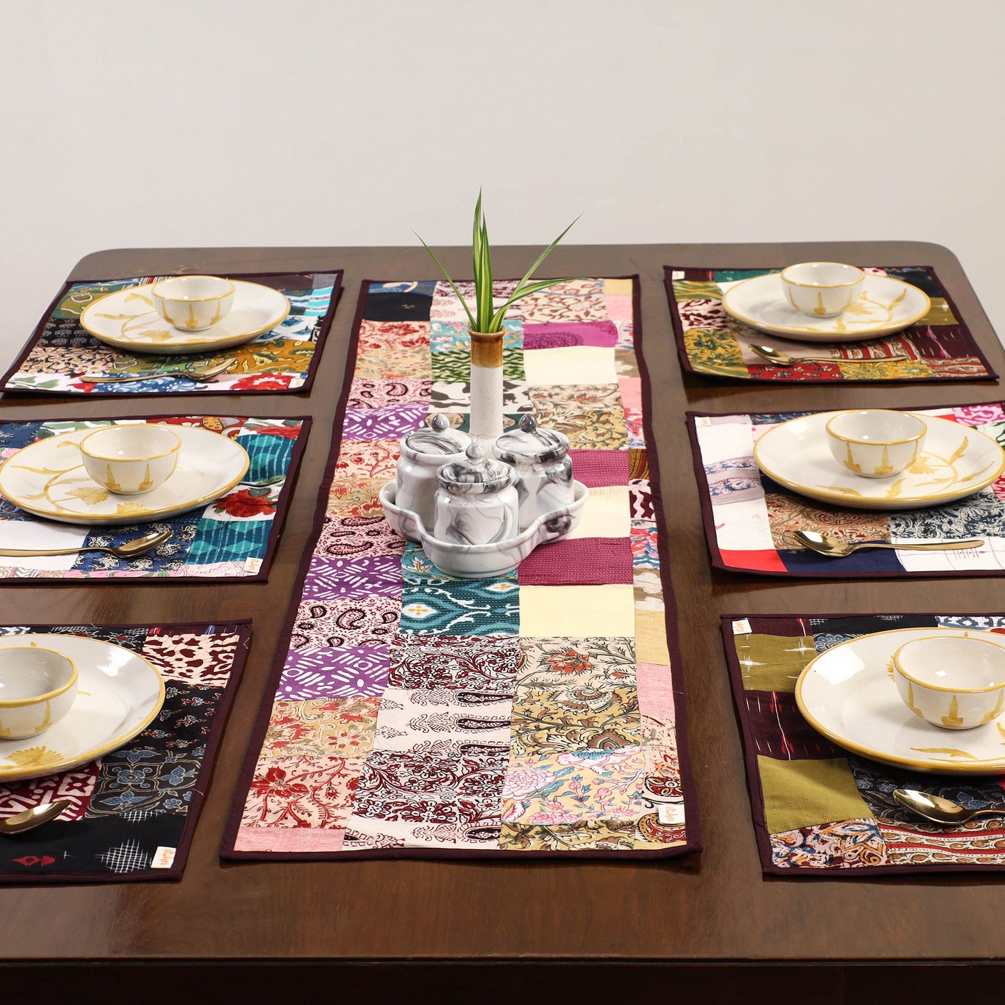 Multicolor - handcrafted cotton fusion table runner set