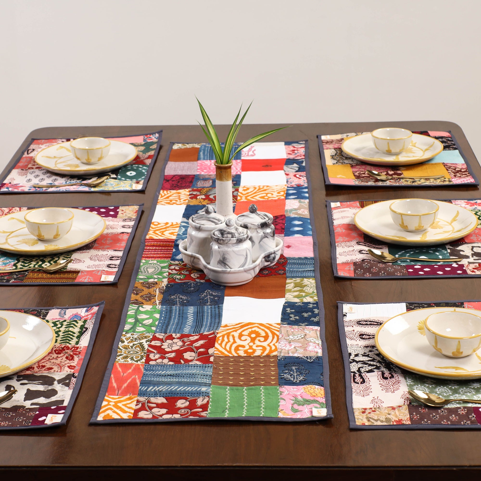 Multicolor - handcrafted cotton fusion table runner set