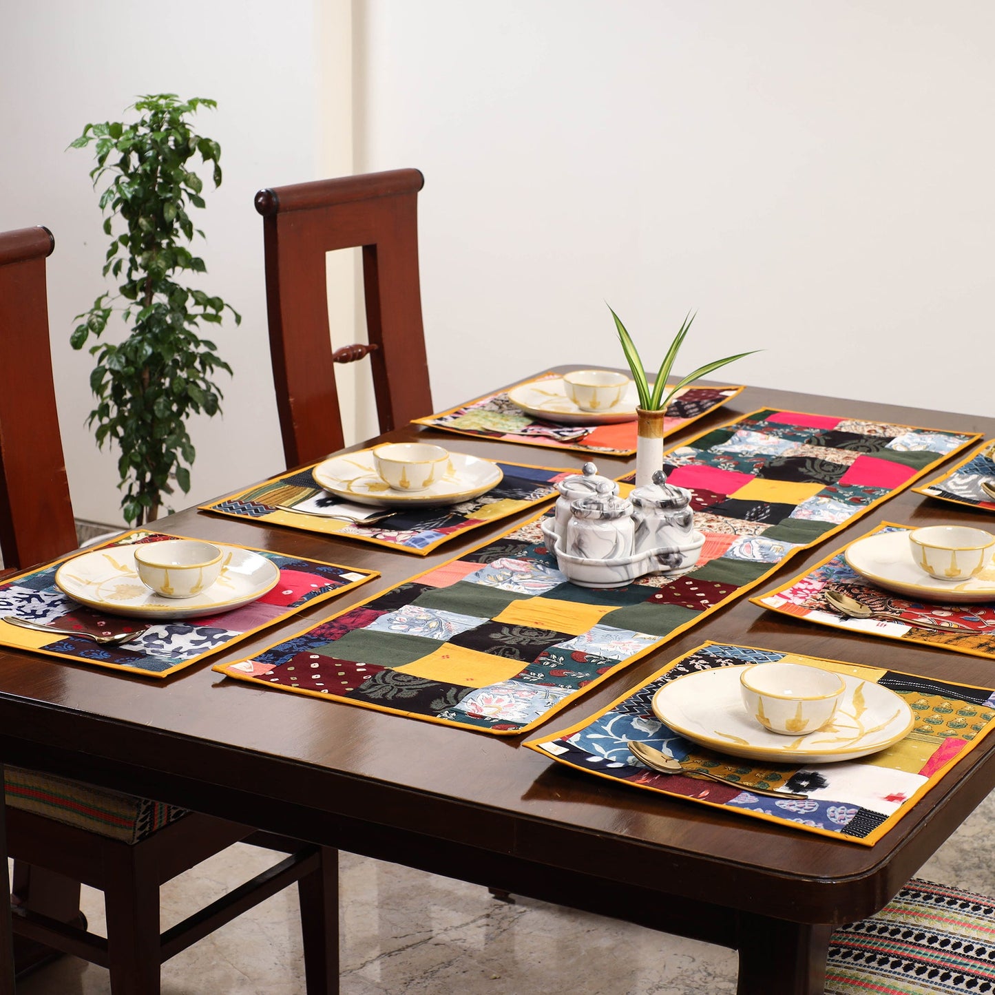 Multicolor - handcrafted cotton fusion table runner set
