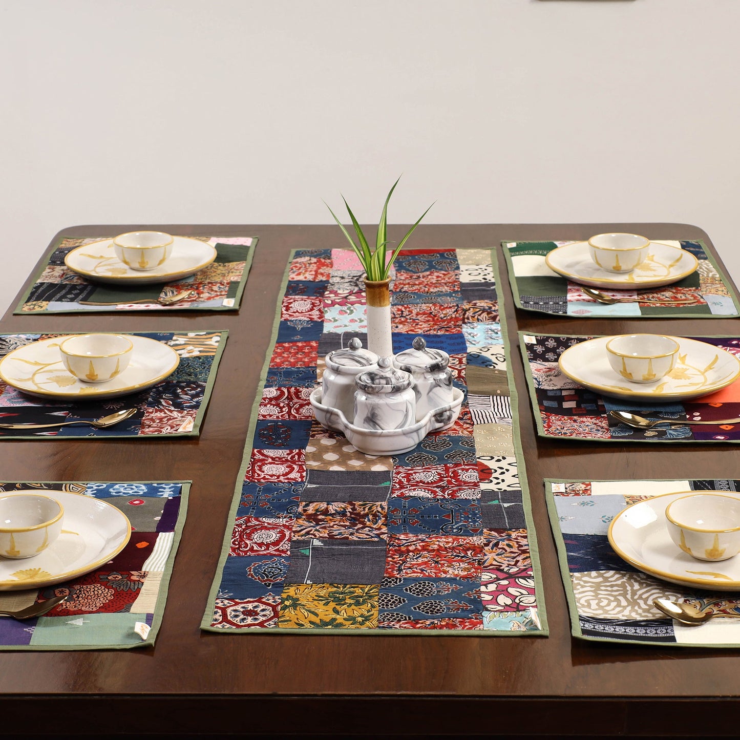 Multicolor - handcrafted cotton fusion table runner set