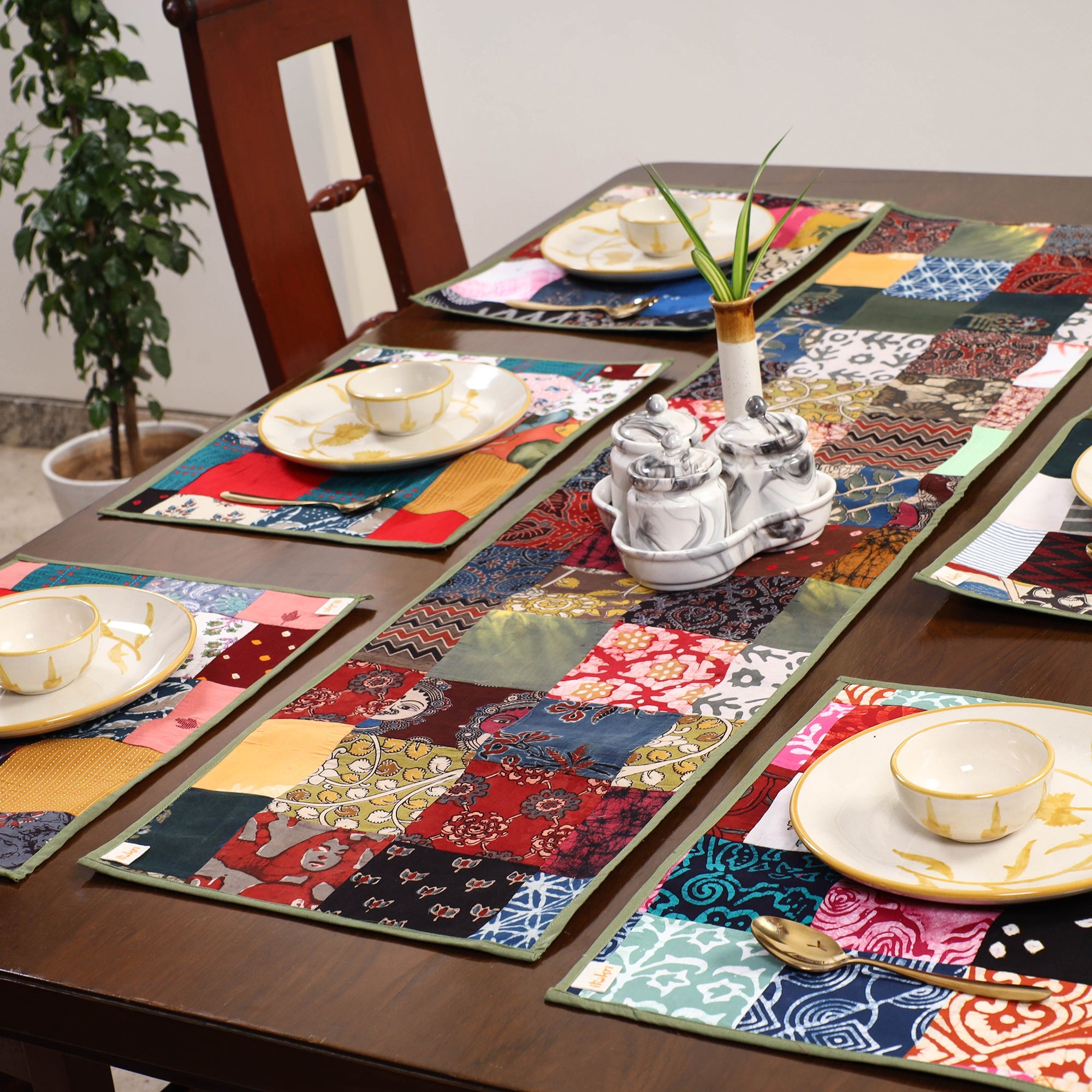 Multicolor - handcrafted cotton fusion table runner set