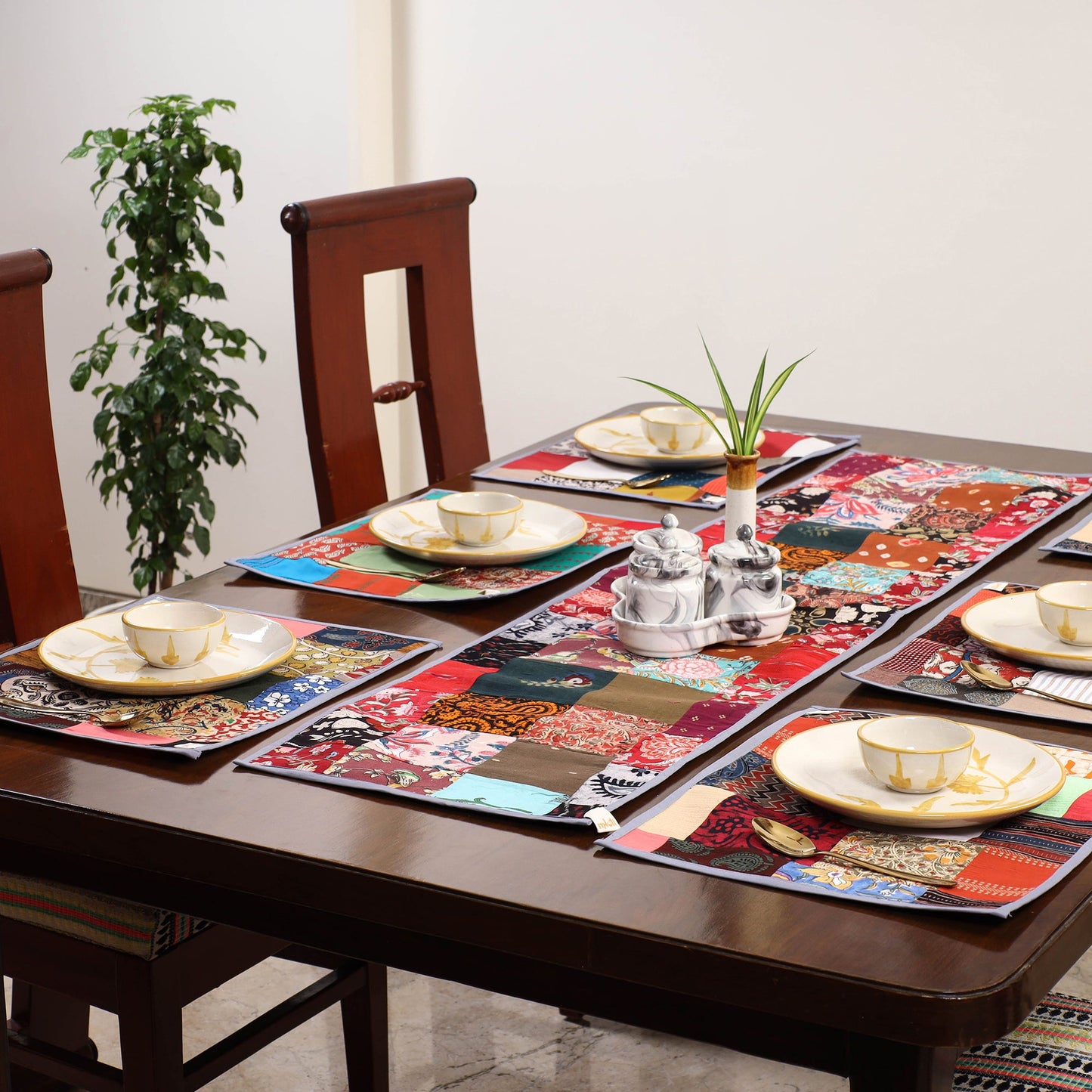 Multicolor - handcrafted cotton fusion table runner set
