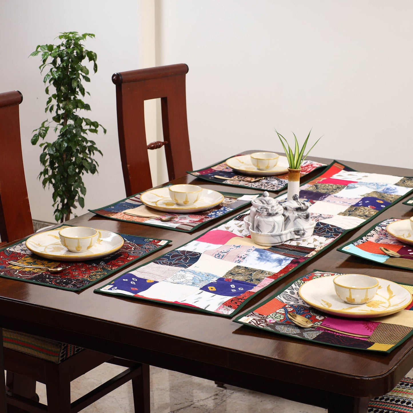 Multicolor - handcrafted cotton fusion table runner set