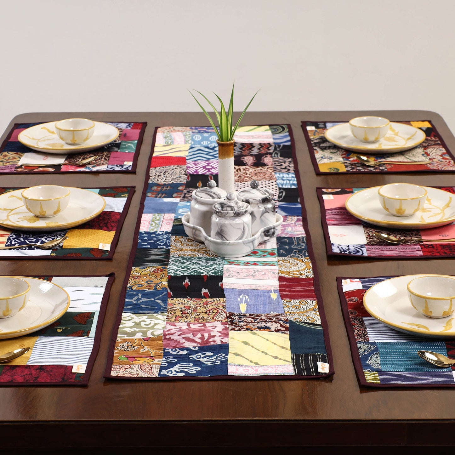 Multicolor - handcrafted cotton fusion table runner set