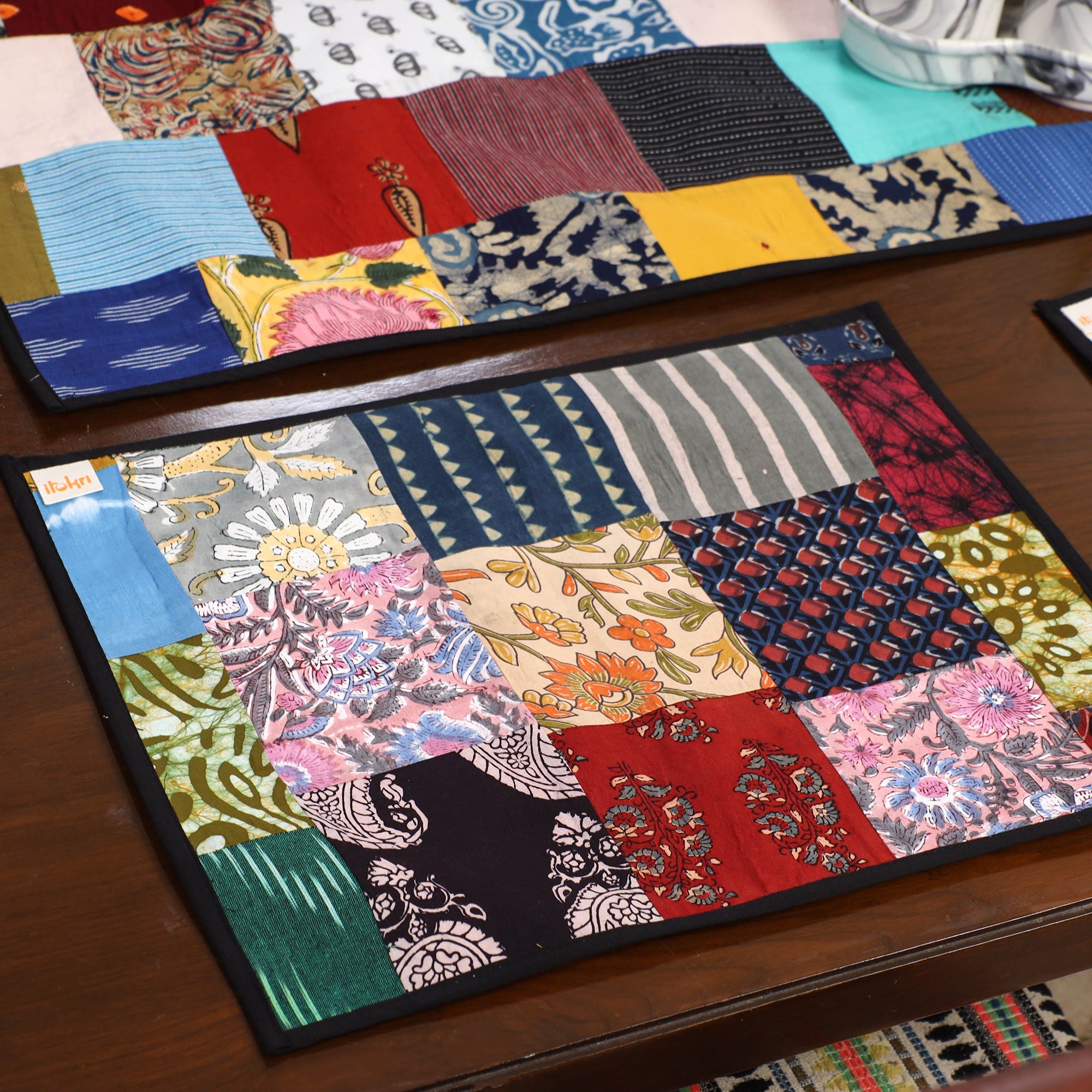 Multicolor - handcrafted cotton fusion table runner set