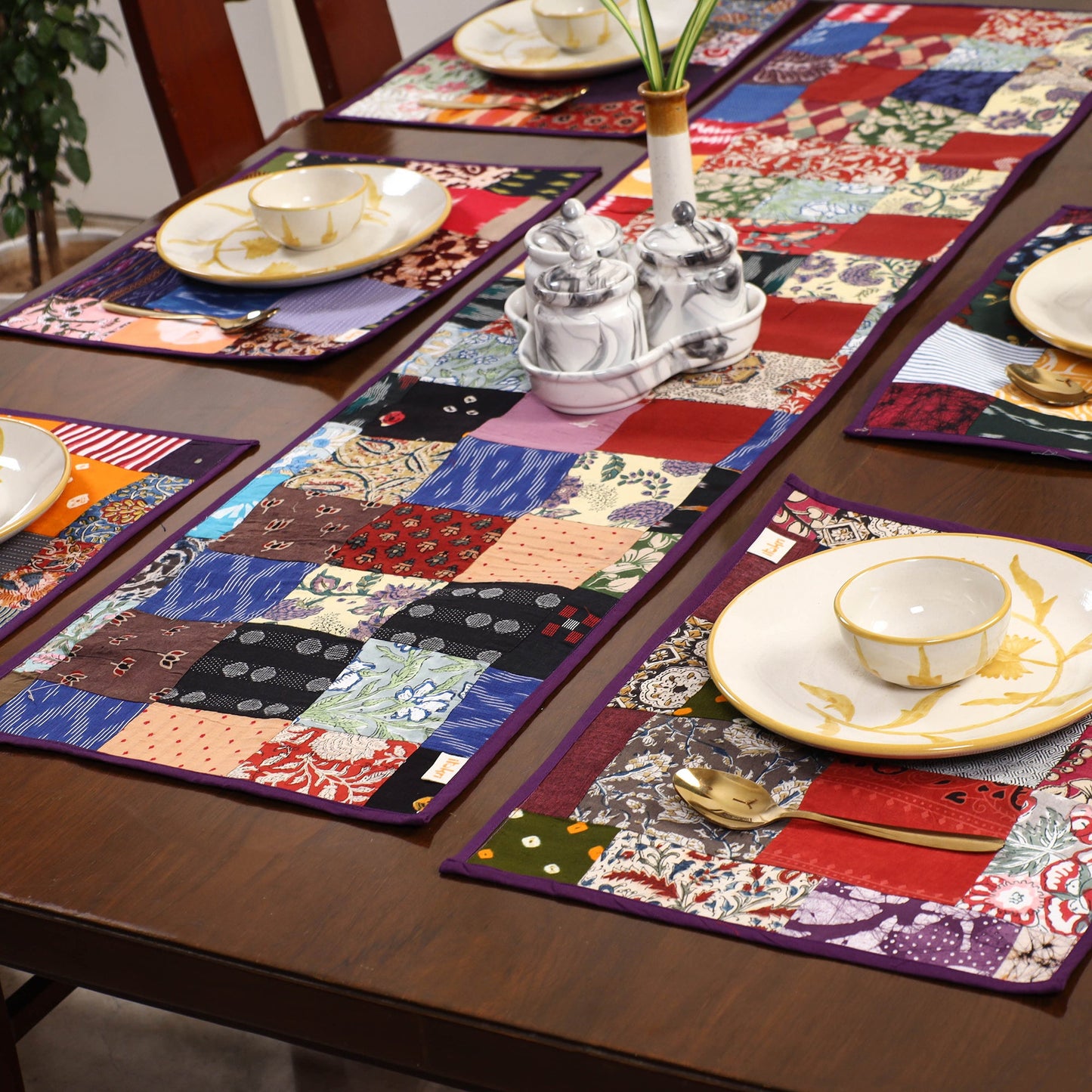 Multicolor - handcrafted cotton fusion table runner set
