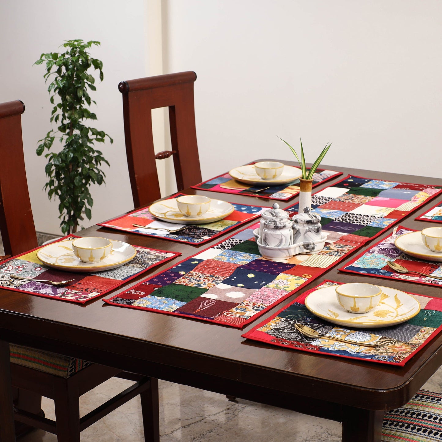 Multicolor - handcrafted cotton fusion table runner set