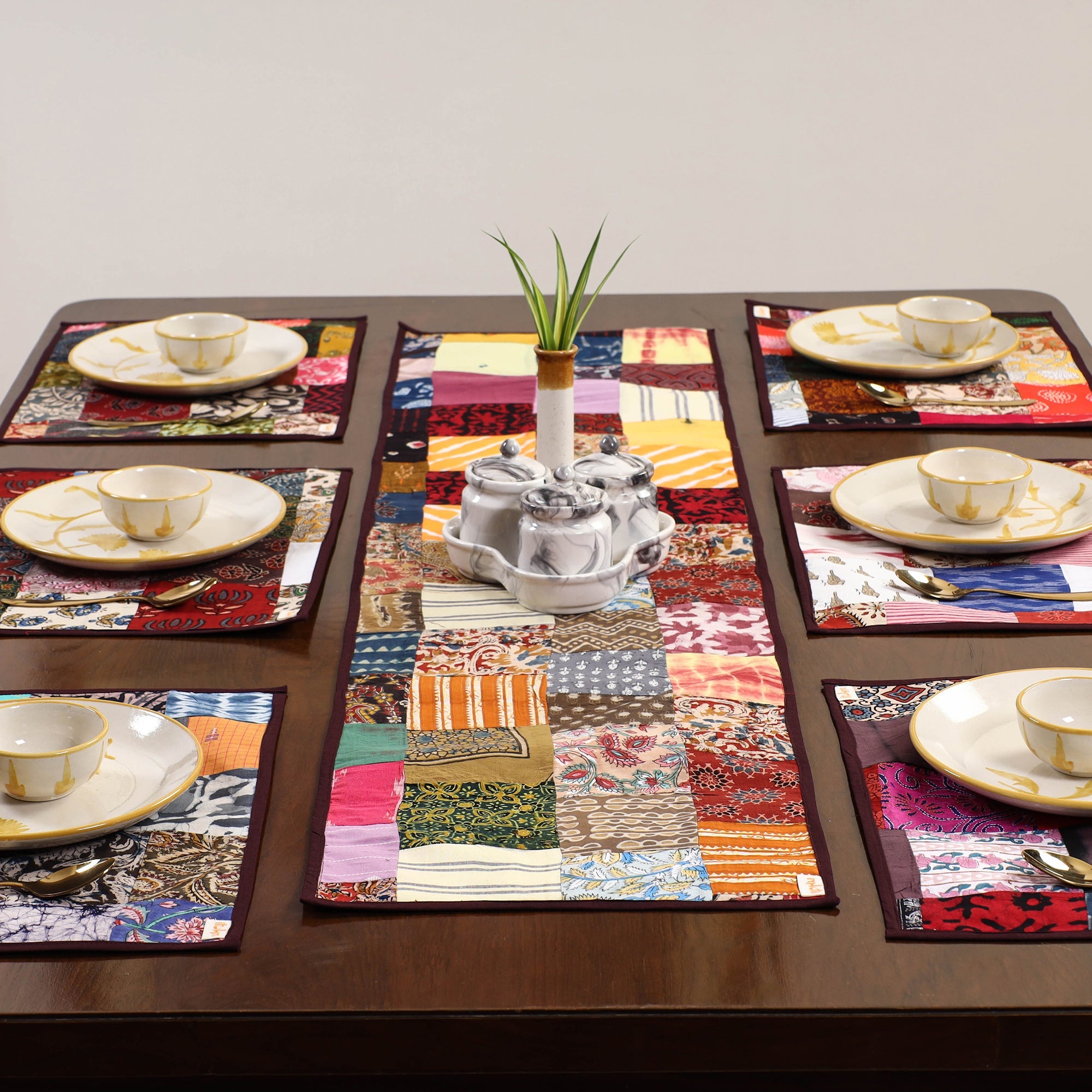 Multicolor - handcrafted cotton fusion table runner set