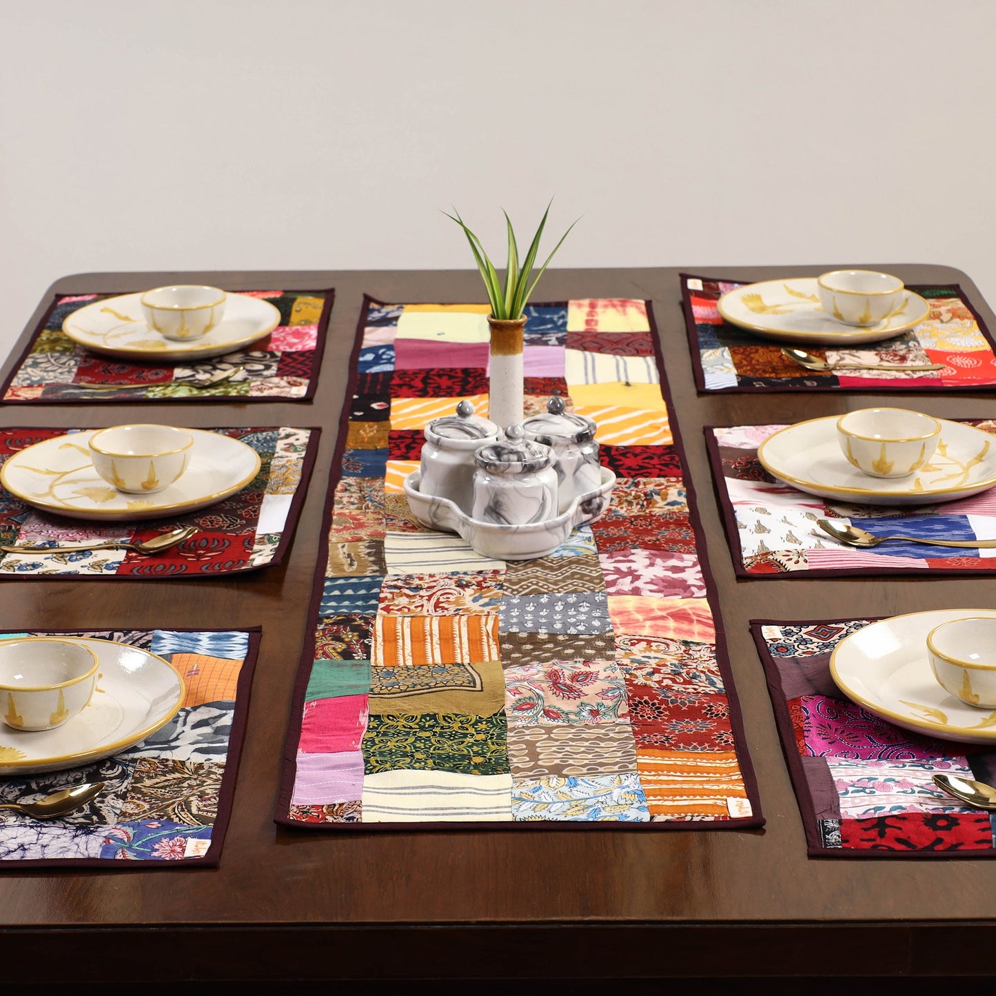 Multicolor - handcrafted cotton fusion table runner set