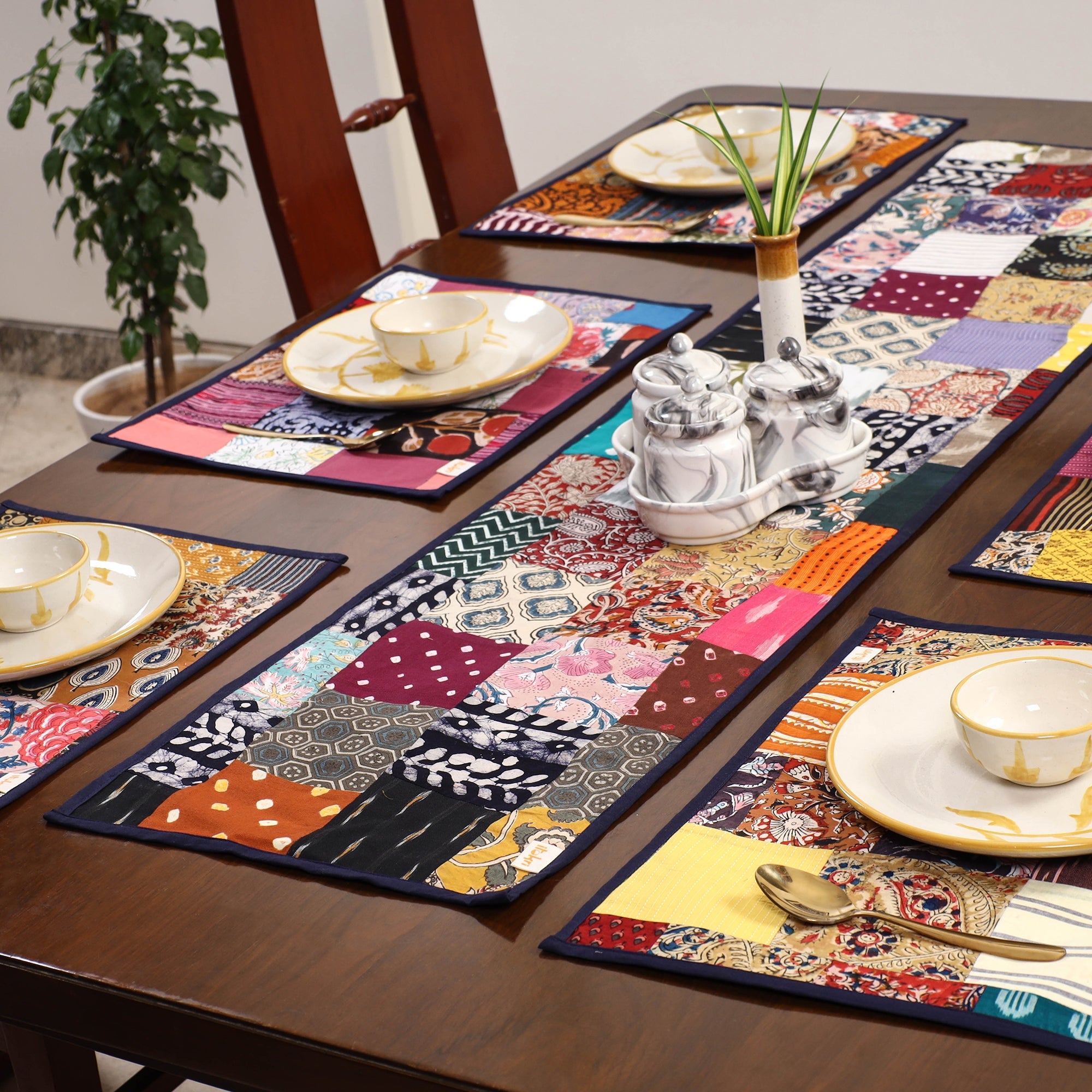 Multicolor - handcrafted cotton fusion table runner set