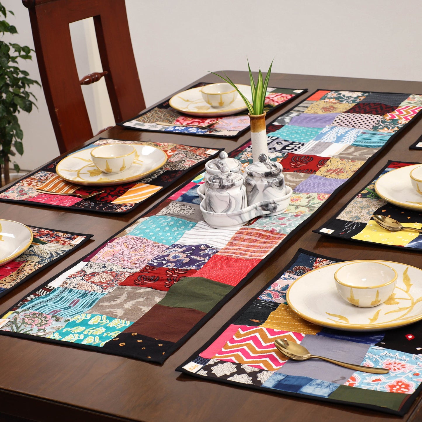 Multicolor - handcrafted cotton fusion table runner set