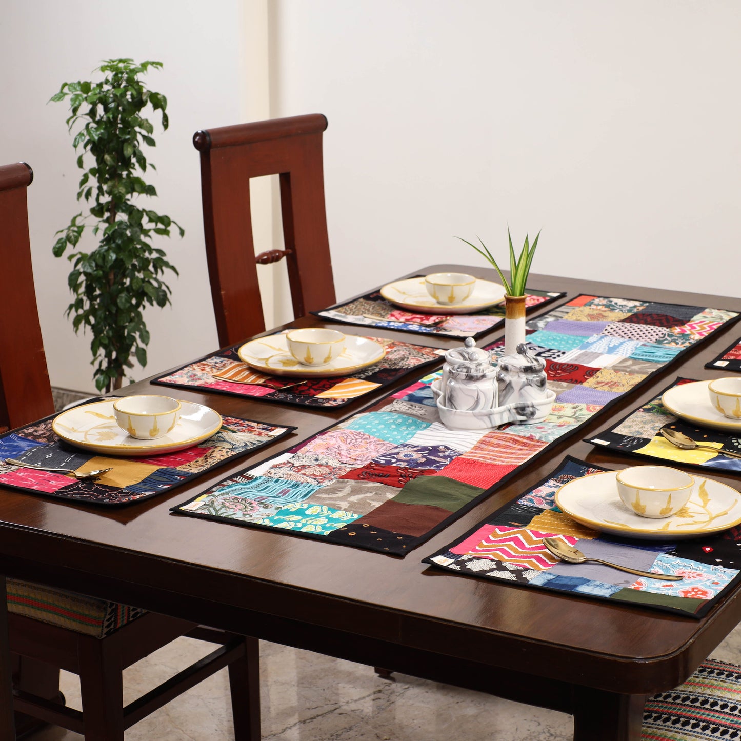 Multicolor - handcrafted cotton fusion table runner set