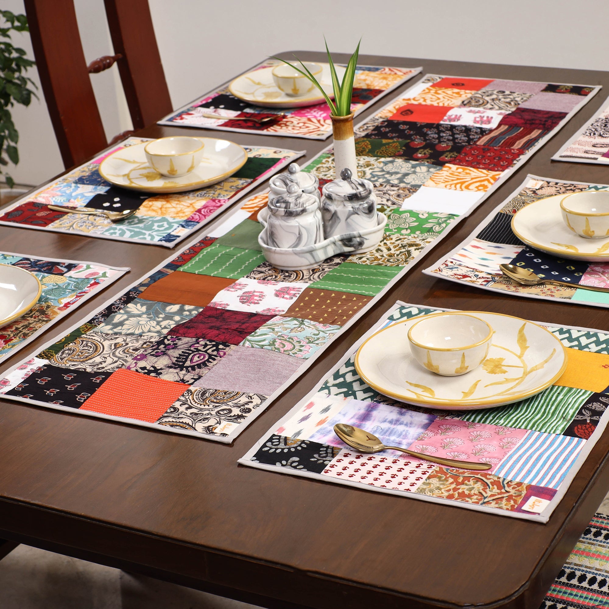 Multicolor - handcrafted cotton fusion table runner set