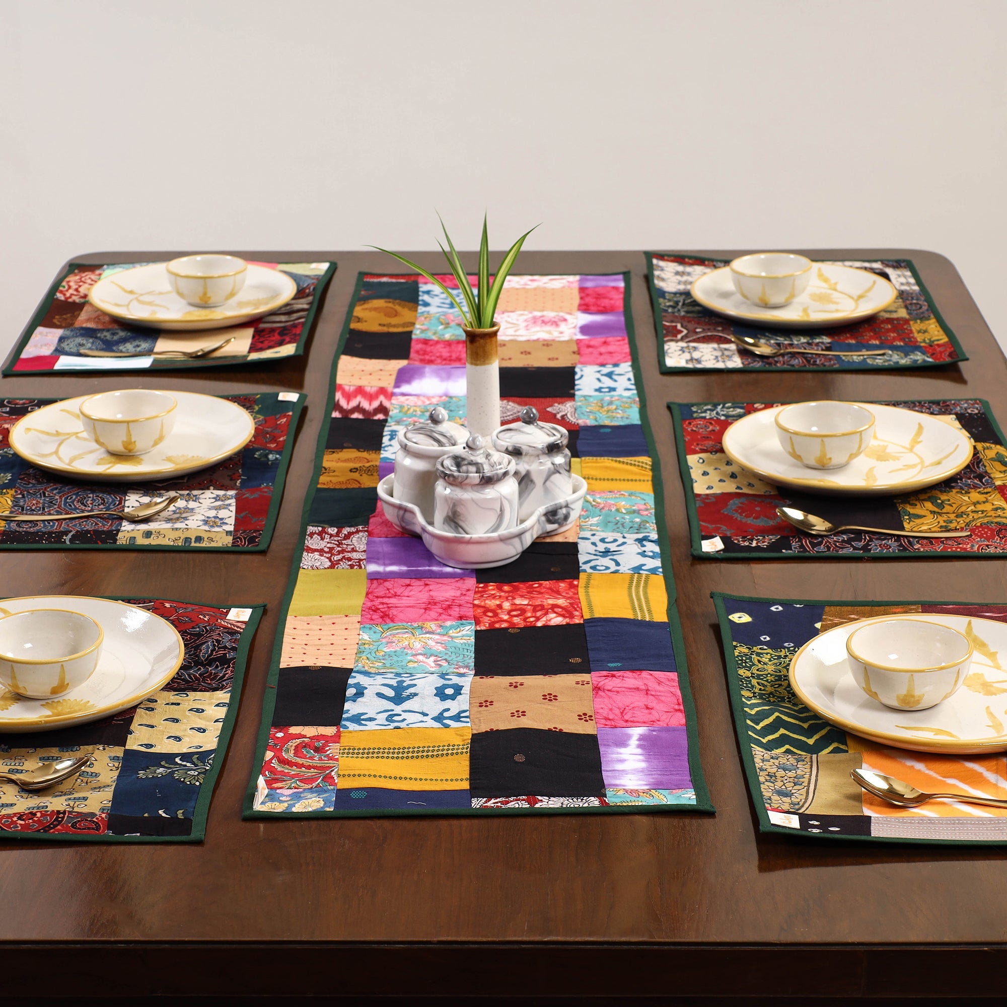 Multicolor - handcrafted cotton fusion table runner set