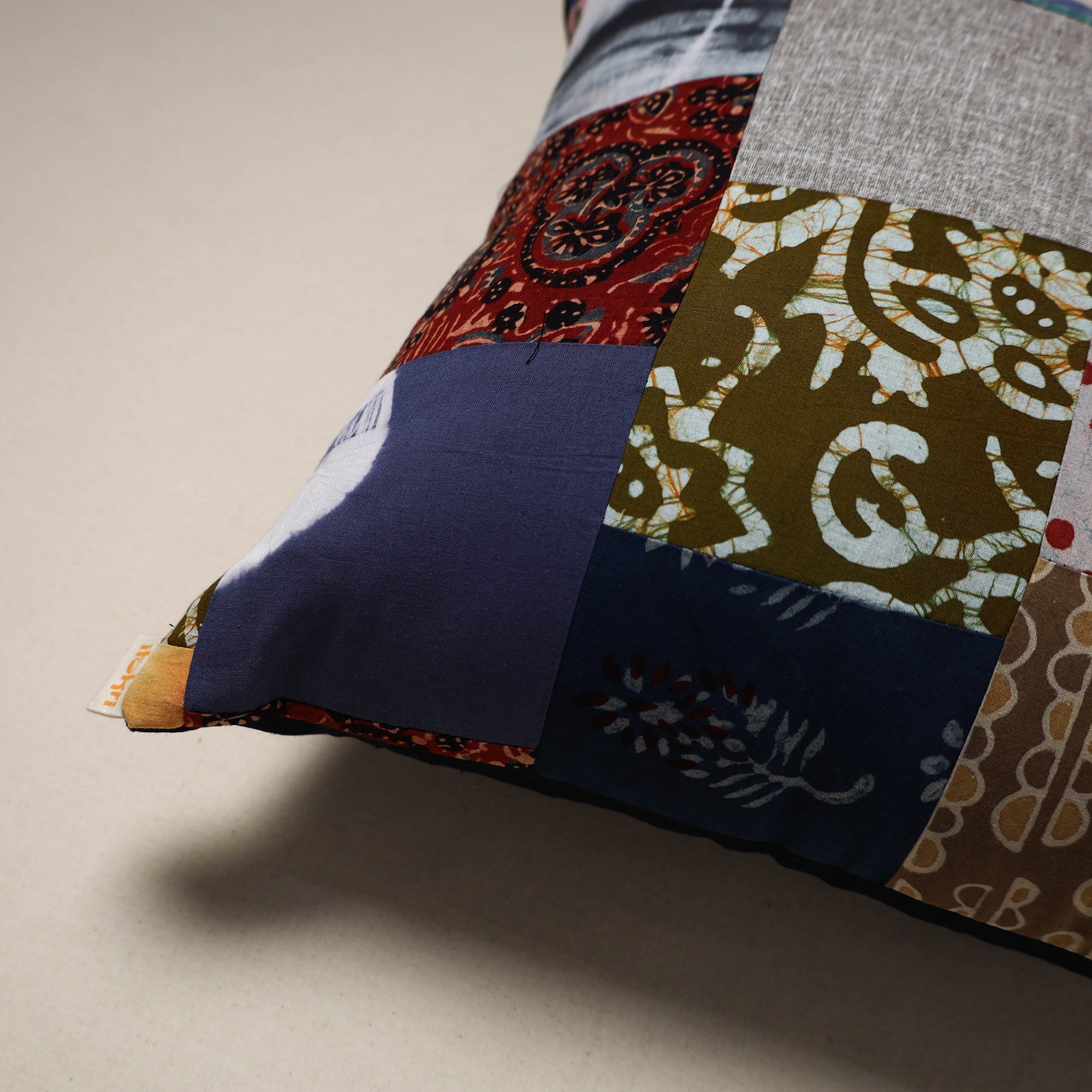 Handcrafted cotton patchwork cushion cover 118