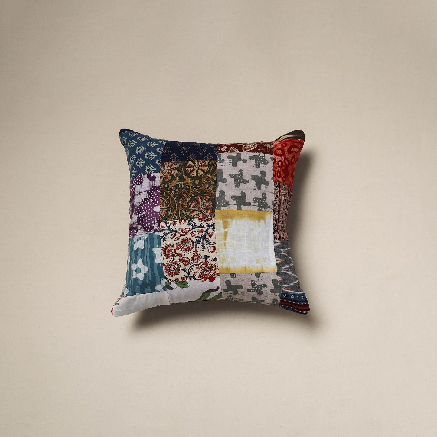 Handcrafted cotton patchwork cushion cover 122
