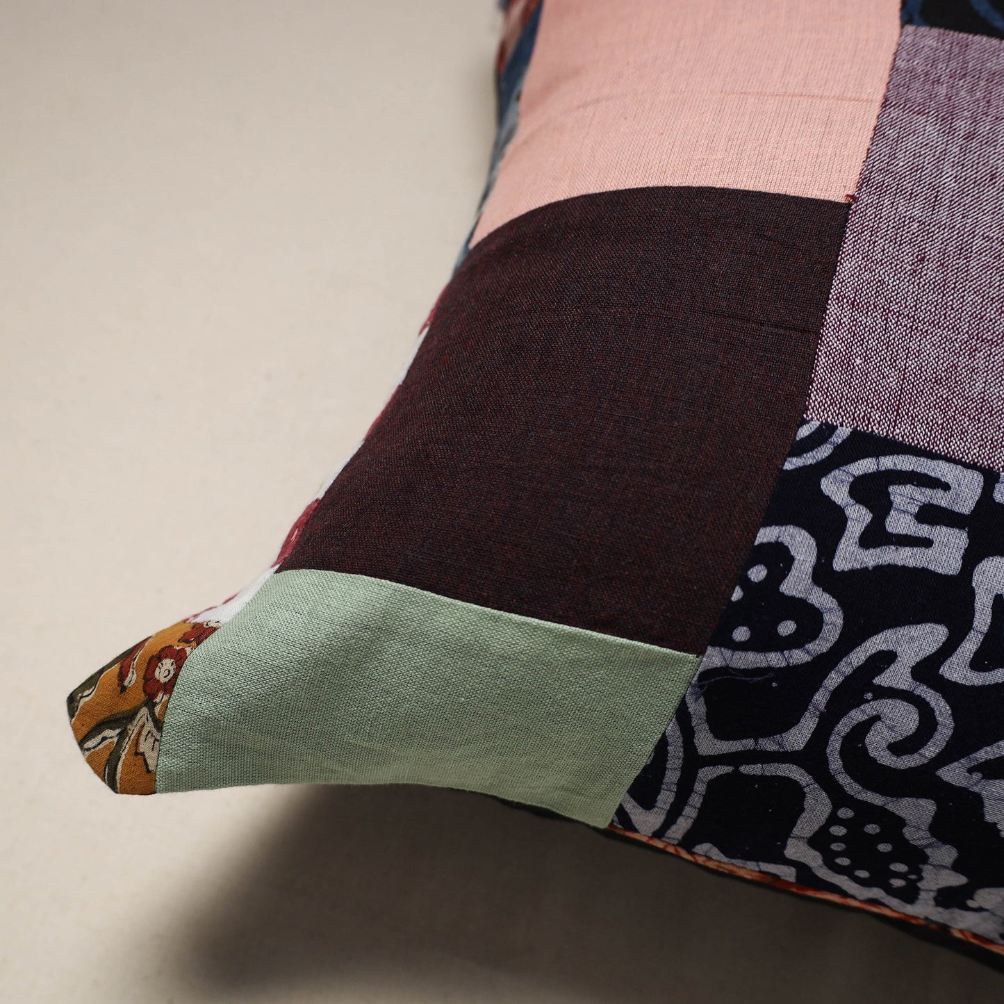 Handcrafted cotton patchwork cushion cover 64