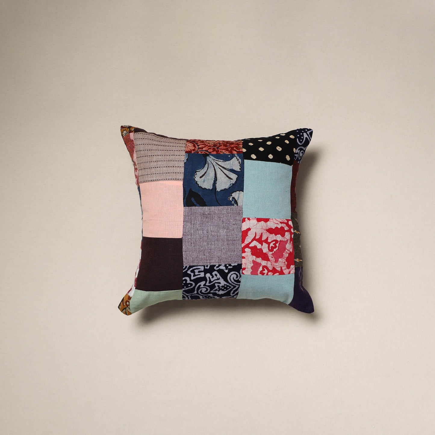 Handcrafted cotton patchwork cushion cover 64