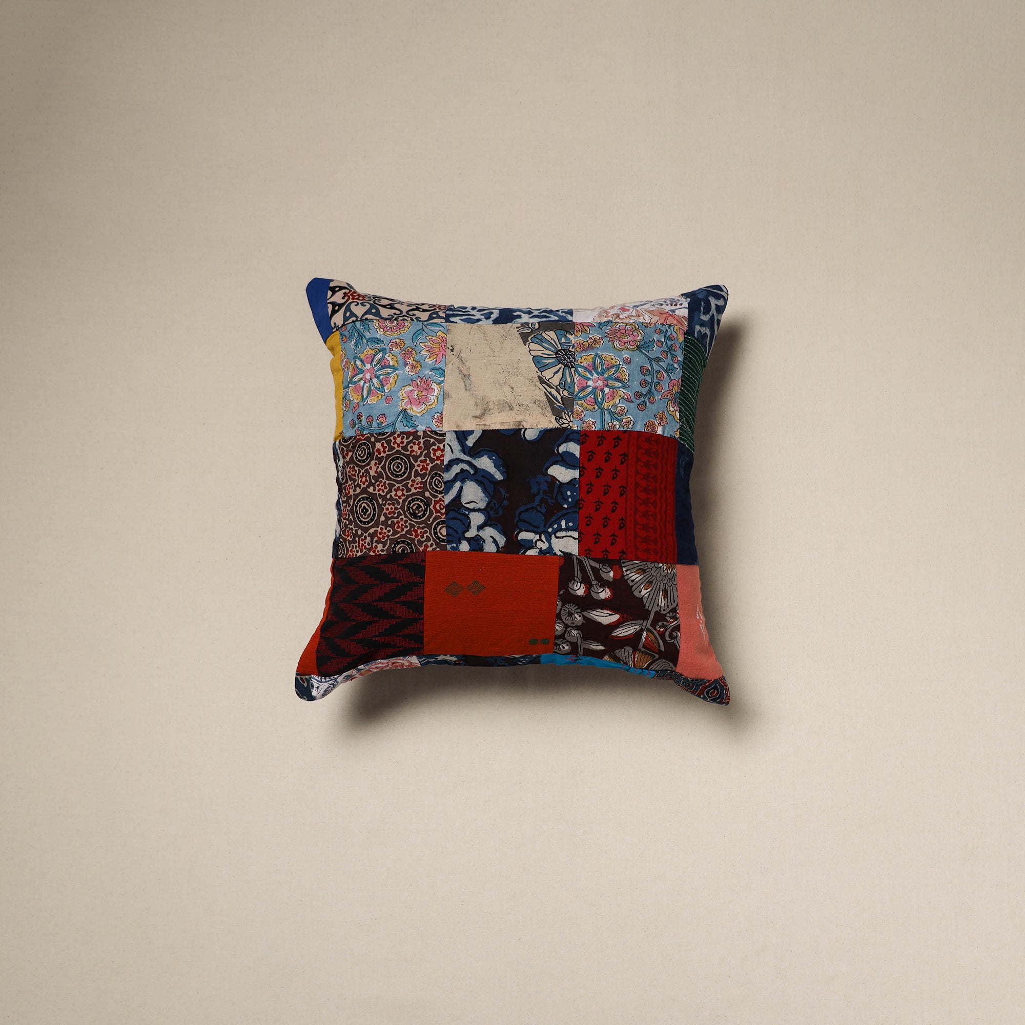 Handcrafted cotton patchwork cushion cover 68