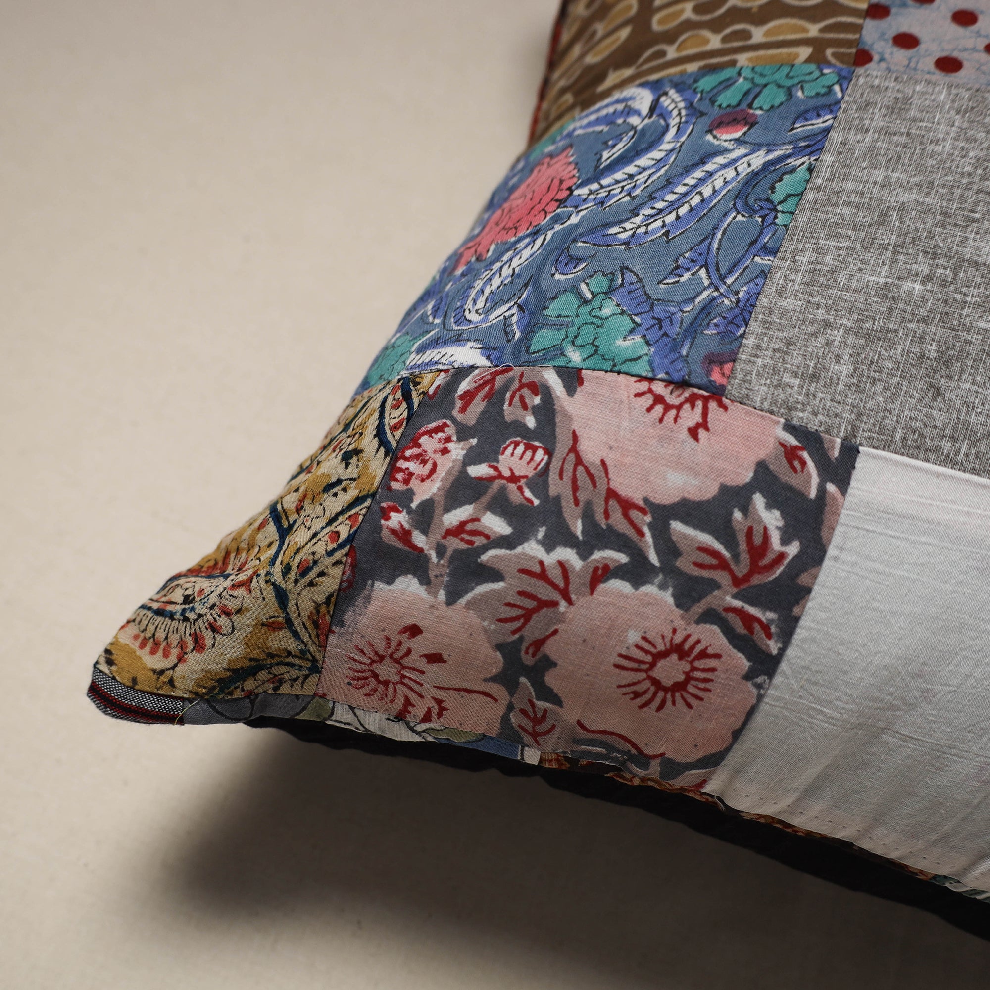 Handcrafted cotton patchwork cushion cover 75